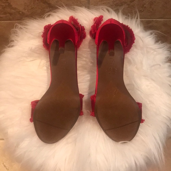 Red Heels - Picture 3 of 3